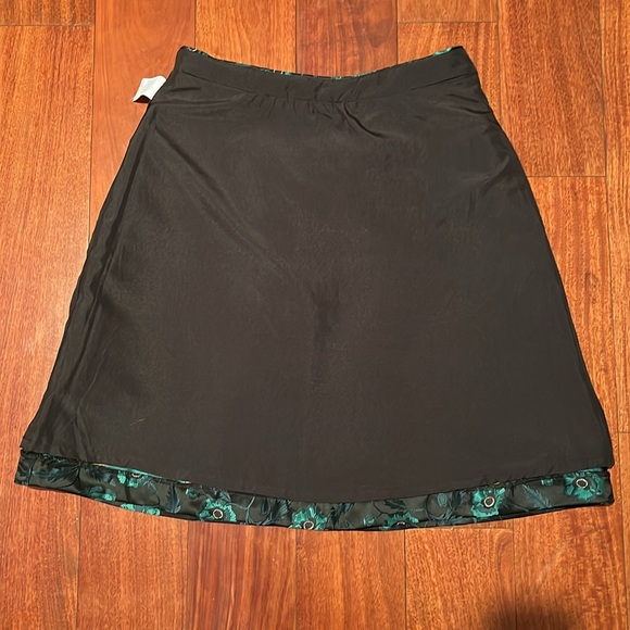 EUC J. Crew Floral Flat Front A-Line Short Mini Skirt Size 4 Black & Green - Picture 10 of 11